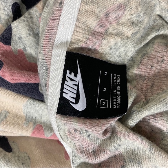Nike Pink And Gray Camo ZIP Up Hoodie - Picture 4 of 4